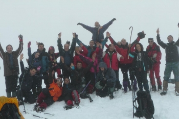 Μία πυραμίδα τυλιγμένη απο χιόνι στη κορυφή του Ταϋγέτου (φωτογραφίες)