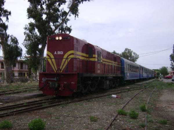 Το τρένο δεν υπάρχει πια, το πάτησαν οι μάγκες