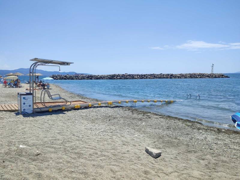 Τοποθετήθηκαν τα Seatrac στις παραλίες της Καλαμάτας