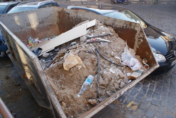 Διαχείριση μπάζων υπόσχεται ο Νίκας