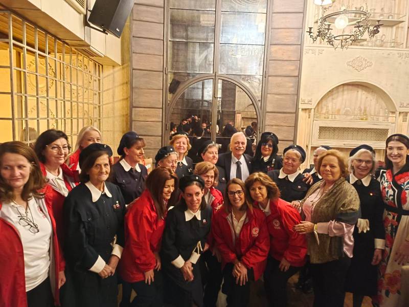 Στην Καλαμάτα ο Πρόεδρος του Ελληνικού Ερυθρού Σταυρού Dr. Αν. Αυγερινός - Στην κοπή της πίτας του Περιφερειακού Τμήματος (Βίντεο+φωτο)