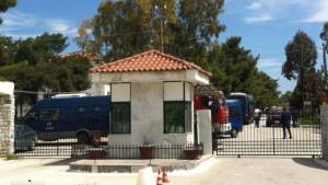 Μετανάστες από το Μπανγκλαντές με αιχμηρό αντικείμενο και λάμες στο Κέντρο Κράτησης Κορίνθου