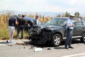 Μετωπική σύγκρουση με δύο τραυματίες στο παραλιακή Νέας Κίου - Ναυπλίου