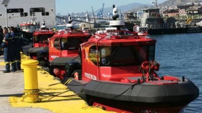 Πέντε σύγχρονα ταχύπλοα σκάφη παρέλαβε το Πυροσβεστικό Σώμα
