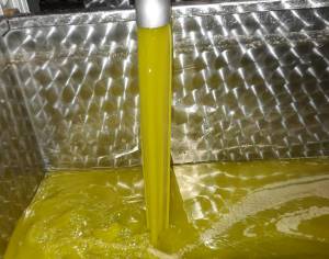 3,20 ευρώ το κιλό η τιμή του λαδιού