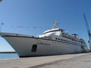 Με 619 επιβάτες φτάνει στην Καλαμάτα το "Salamis Filoxenia"