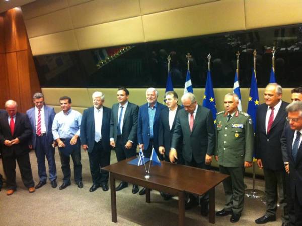 Υπεγράφη η από κοινού χρήση του αεροδρομίου της Τρίπολης από την πολεμική και την πολιτική αεροπορία