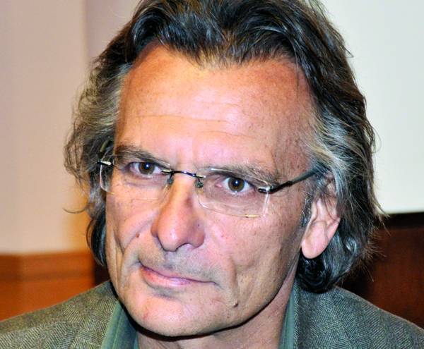 Πατσαρίνος: "Ο λαϊκισμός του Τατούλη"