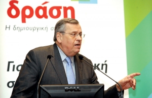 Ο πρόεδρος της "Δράσης" Στέφανος Μάνος στην "Ε": "Ο λαός δεν έχει ακόμα πεισθεί για την καταστροφή"