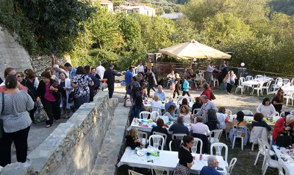 Γιόρτασαν το κάστανο στις Πηγές Αλαγονίας (φωτογραφίες)