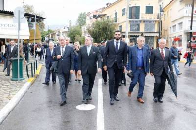 Πουλώντας τις χούντες ως εθνικό υπόδειγμα