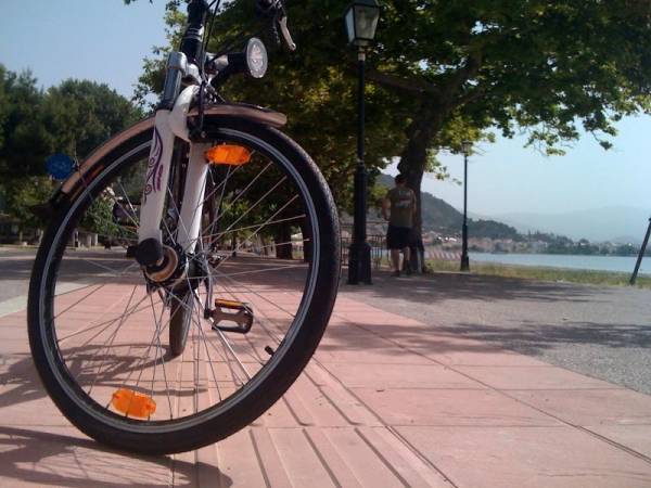 Καθημερινά κάνουν "φτερά" ποδήλατα στην Καλαμάτα