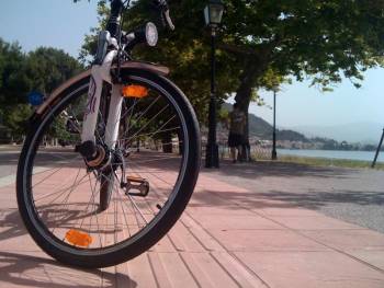 Καθημερινά κάνουν "φτερά" ποδήλατα στην Καλαμάτα