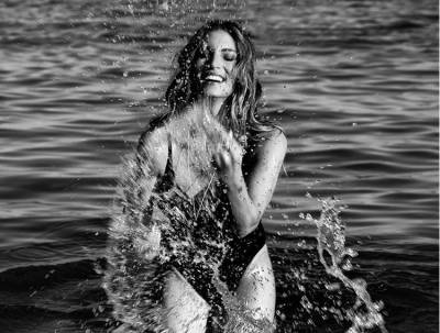 Στην Μεσσηνία για διακοπές η Αθηνά Οικονομάκου - Οι αναρτήσεις της ηθοποιού (Φωτογραφίες)