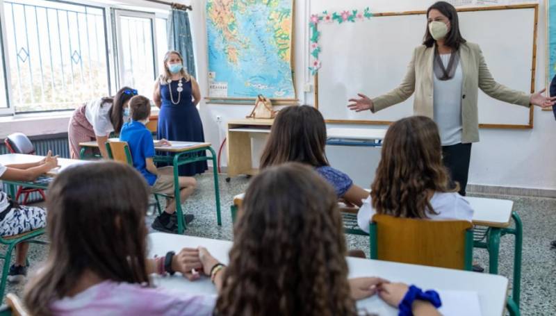Κεραμέως: Η σχολική χρονιά ξεκινά με τις καλύτερες δυνατές προϋποθέσεις