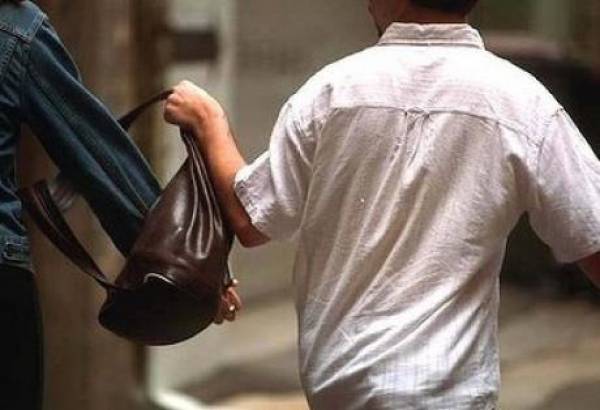 Συνελήφθη Μαροκινός τσαντάκιας στην Καλαμάτα