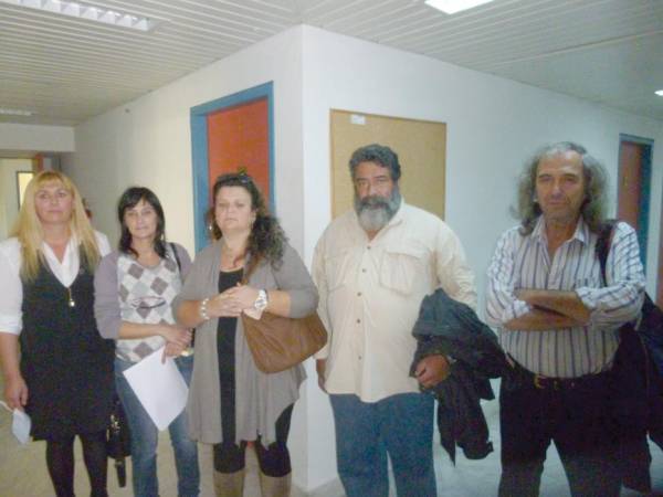 Αγανάκτηση στο Ελαιοχώρι - Στον εισαγγελέα για τη μεταφορά των μαθητών