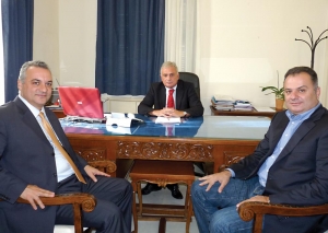 Επίσκεψη Κεφαλογιάννη στο Επιμελητήριο: "Έχουμε χρέη και δεν μπορούμε να μειώσουμε τη φορολογία"