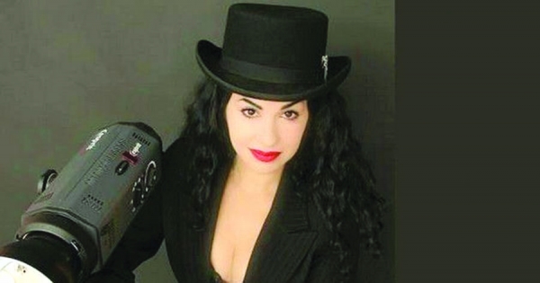 "Yachting cafe": Μουσική βραδιά με την Janet Kapuya