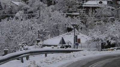 Χιόνια και χαμηλές θερμοκρασίες στη Βόρεια Ελλάδα στην «καρδιά» της άνοιξης