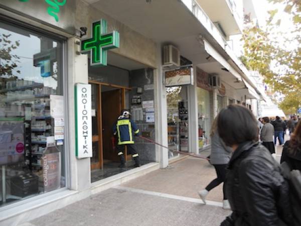 Φωτιά σε πολυκατοικία αναστάτωσε το κέντρο της Καλαμάτας