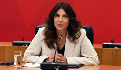 Τσαπανίδου: "Ο κ. Μητσοτάκης οφείλει να κατανοήσει ότι κυβερνά τα τελευταία τέσσερα χρόνια"