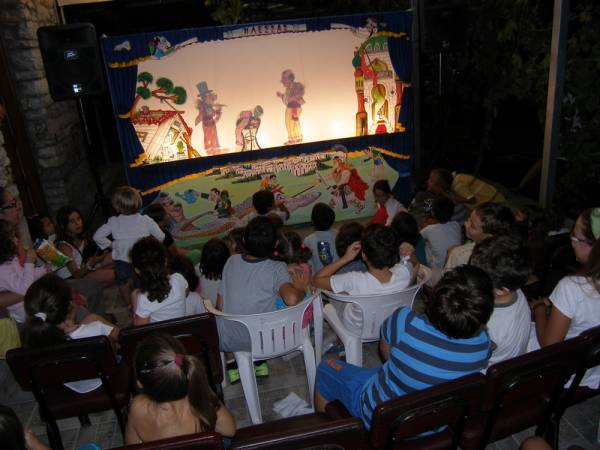 Παράσταση Καραγκιόζη στο Διαβολίτσι