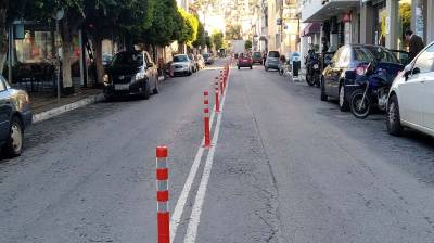 Κολονάκια κατά διπλοπαρκαρίσματος στην Κυπαρισσία