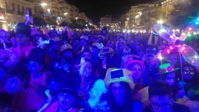 Ξεκίνησε το 6ο Καλαματιανό Καρναβάλι (βίντεο-φωτογραφίες)