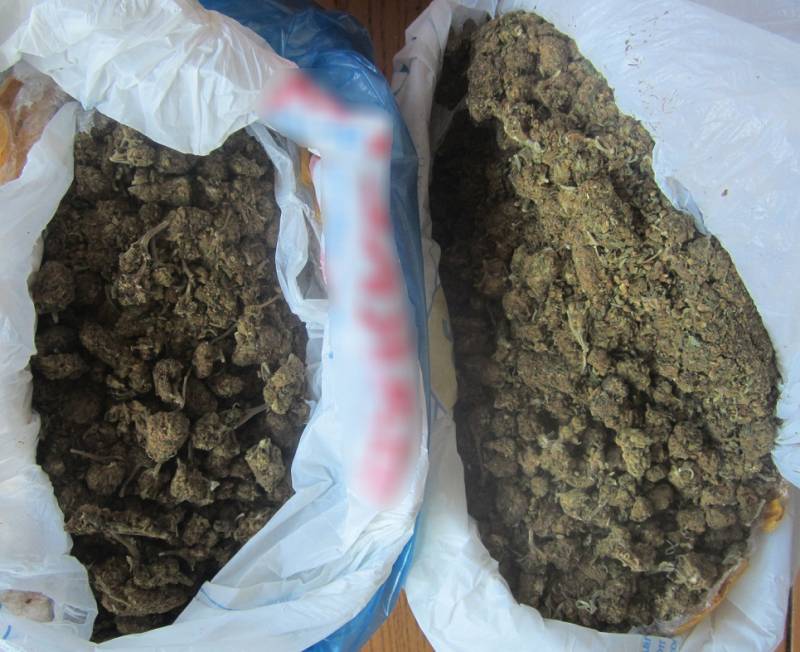 Δύο συλλήψεις στον αυτοκινητόδρομο Κόρινθος - Τρίπολη - Καλαμάτα: Μετέφεραν με αυτοκίνητο 2 κιλά χασίς!