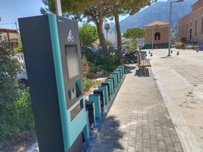 Καλαμάτα: Ερωτηματικά και διευκρινίσεις για τα κοινόχρηστα ποδήλατα