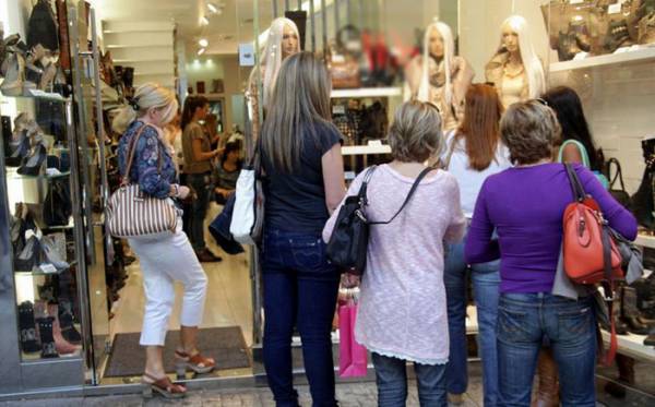 Διπλές τιμές στην αγορά