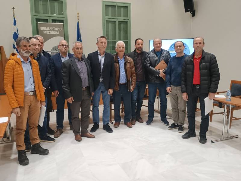 Συνάντηση Μαντά με συνεταιριστές αγρότες: Προτάσεις για τα προβλήματα του πρωτογενή τομέα (βίντεο)