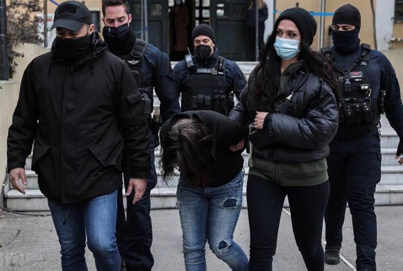 Δολοφονία 7χρονου: Στον ανακριτή ο 33χρονος και 29χρονη - Έντονες αποδοκιμασίες