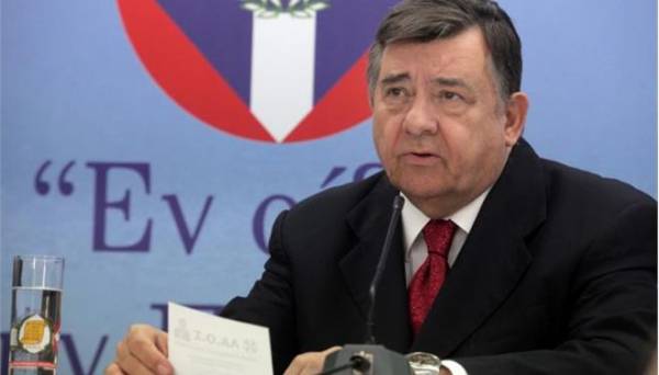 Στο εδώλιο για ανακριβείς δηλώσεις πόθεν έσχες και συμμετοχή σε off shore ο Γ. Καρατζαφέρης