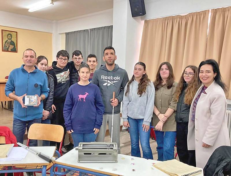 Ο Πανελλήνιος Σύνδεσμος Τυφλών στο 1ο Γυμνάσιο Καλαμάτας
