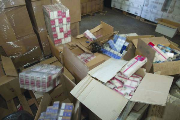 Μεγάλο κύκλωμα διακίνησης λαθραίων: Κατασχέθηκαν 70 τόνοι καπνού και 178 εκατομμύρια τσιγάρα