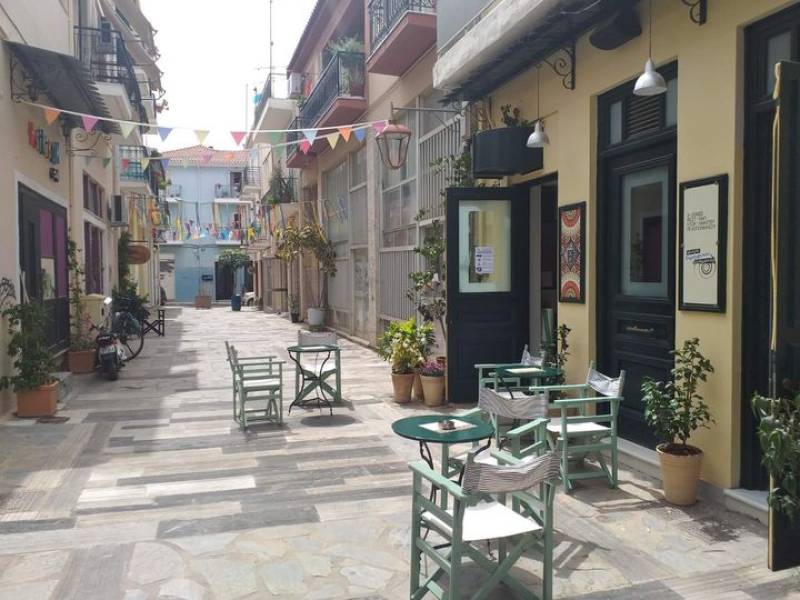 Κέντρο Δημιουργικού Ντοκιμαντέρ Καλαμάτας: Προβολές στον πεζόδρομο της Κουτσομητοπούλου