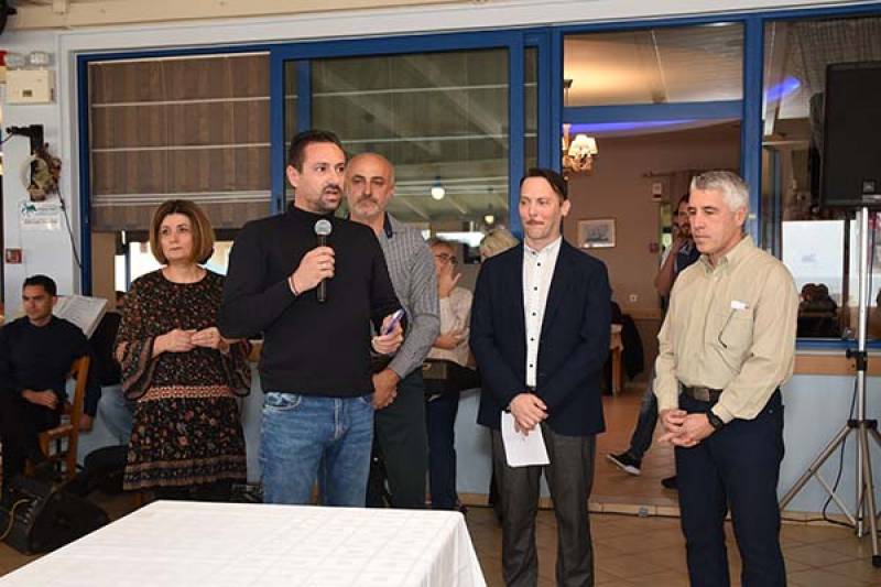 Ο Εμπορικός Φιλιατρών τίμησε Σύλλογο Φιλοπροόδων, “Πυρσό” και ΕΚΑΒ