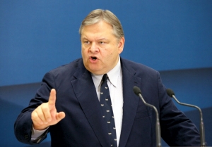 Εβδομάδα παθών ξεκινά από σήμερα - Παζάρι με την τρόικα για νέο πακέτο μέτρων