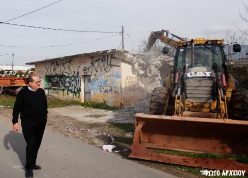 Ανέγερση δημοτικού κτηρίου στο Ασπρόχωμα