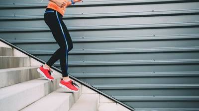 Έρευνα: Το κατέβασμα της σκάλας μπορεί να βελτιώσει αρκετές παραμέτρους που σχετίζονται με την υγεία