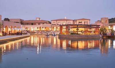 Πληθωρικό πρόγραμμα στη Navarino Agora