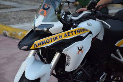 Καλαμάτα: Εντατικοποιούνται οι έλεγχοι της Δημοτικής Αστυνομίας