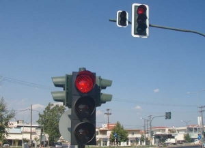 "Tάγμα Εφόδου" της Χρυσής Αυγής στην Καλαμάτα: Χτύπησαν μετανάστες, προκαλούν το κράτος!