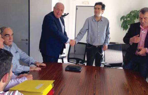 Σε Μεγαλόπολη και Καλαμάτα ο Τέρενς Κουίκ (φωτογραφίες)