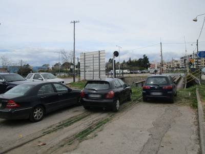 Στάθμευση στις γραμμές