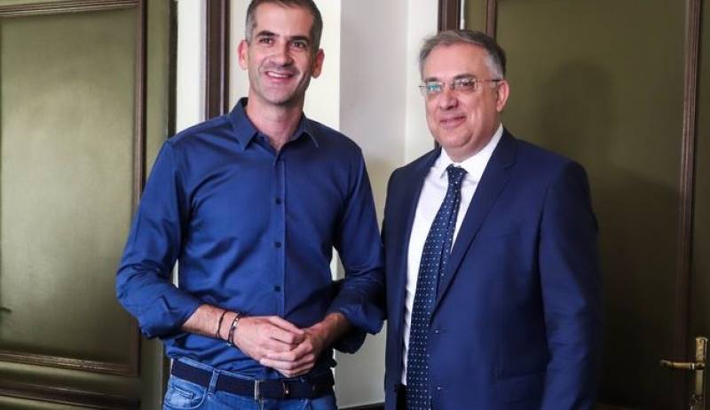 Το "παρακαλάω ένα μήνα" του Μπακογιάννη και η οργή Θεοδωρικάκου