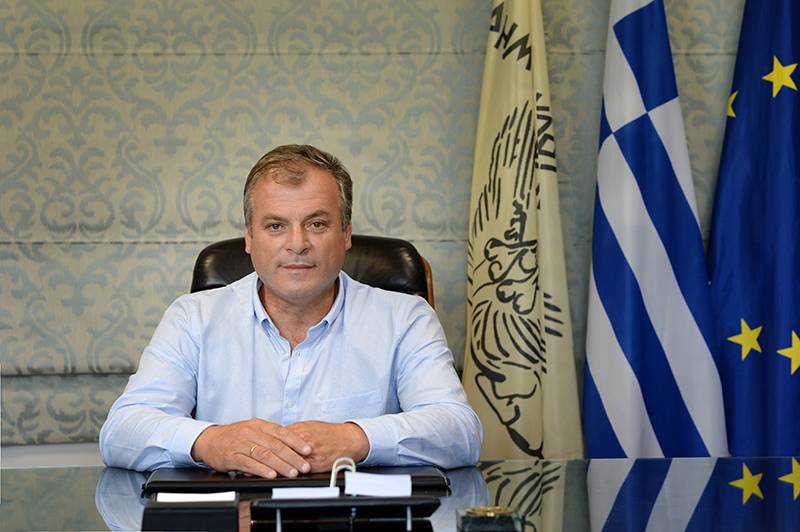 Χριστουγεννιάτικο μήνυμα του δημάρχου Πύλου-Νέστορος Παναγιώτη Καρβέλα