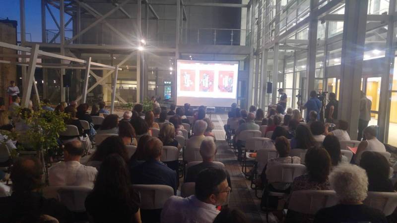 Παρουσιάστηκε το πρόγραμμα του Φεστιβάλ Χορού Καλαμάτας στην αυλή του Μεγάρου (βίντεο-φωτογραφίες)